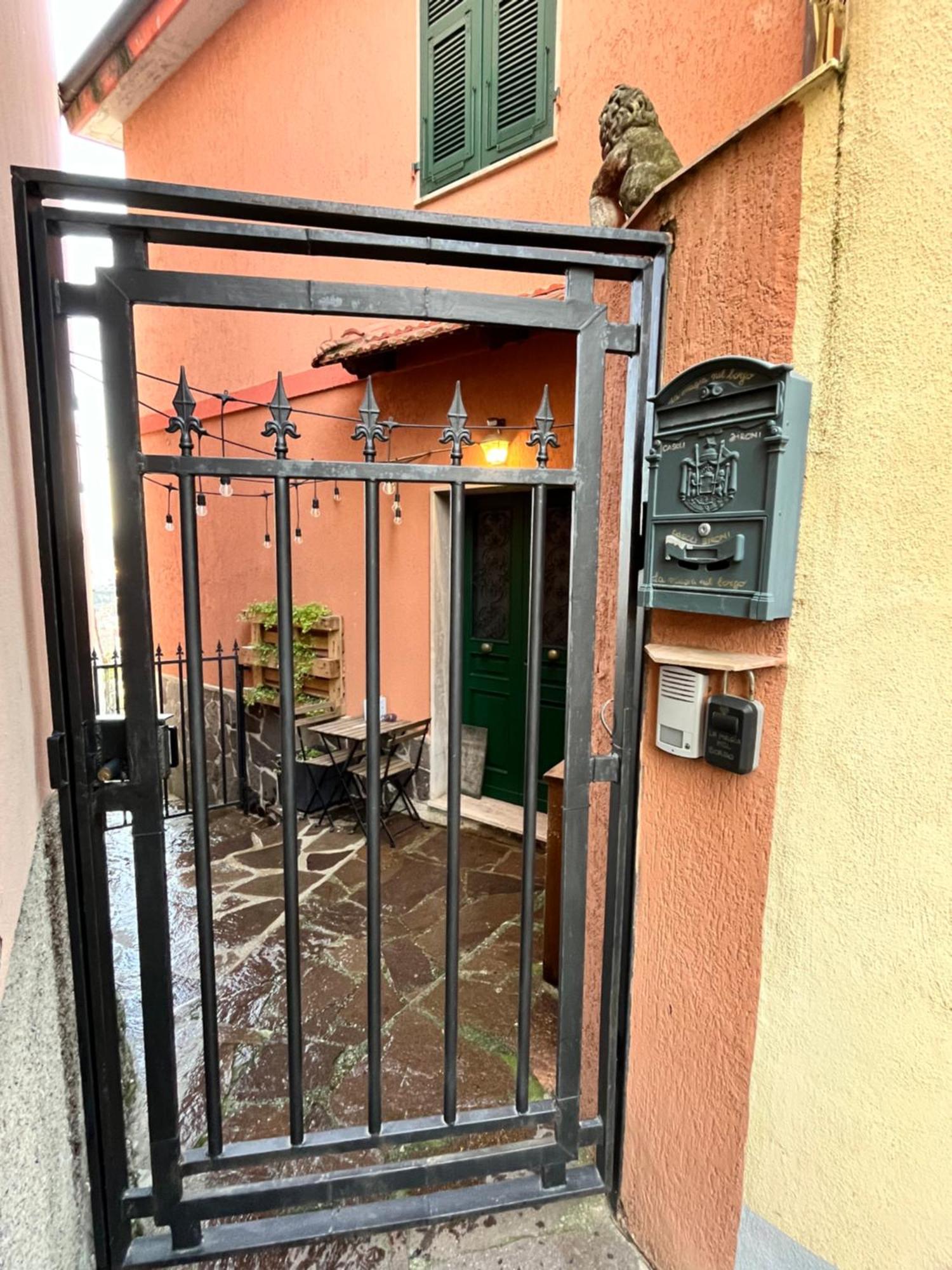 La Magia Nel Borgo Apartment Фецано Екстериор снимка